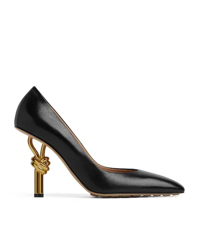 Bottega Veneta Knot Glossed-leather Pumps In Black