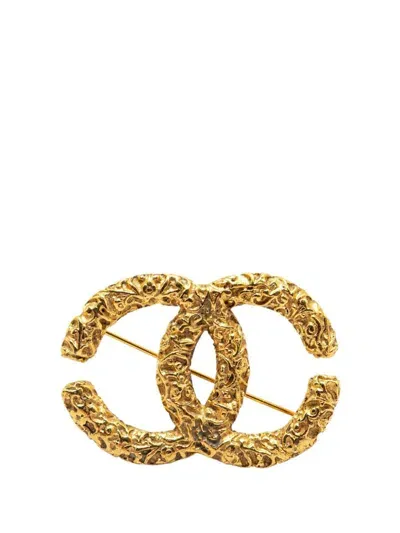 Pre-owned Chanel 1993 Gold Plated Cc Costume Brooch