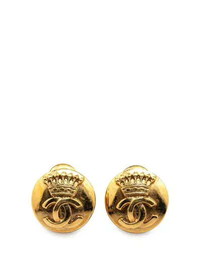 Pre-owned Chanel 1996 Gold Plated Cc Crown Clip On Costume Earrings