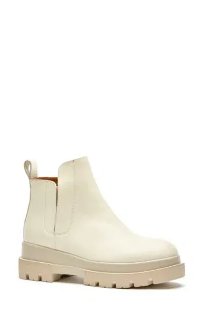 La Canadienne Kash Chelsea Boot In Off White