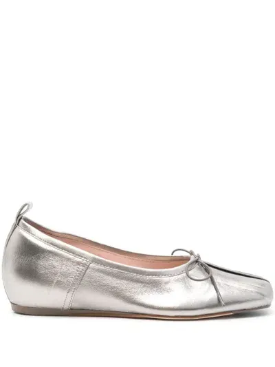 Simone Rocha Pleated Toe Ballerina Shoes In Silver