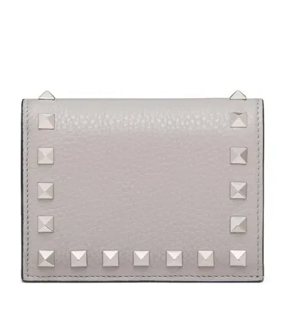 Valentino Garavani Leather Rockstud Flap Card Holder In Grey