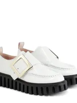 Roger Vivier Viv Creeper Metal Buckle Patent Leather Loafers In White